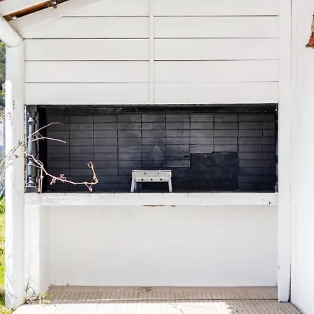 Villa Coral - Private Large Pool & Garden Famalicao