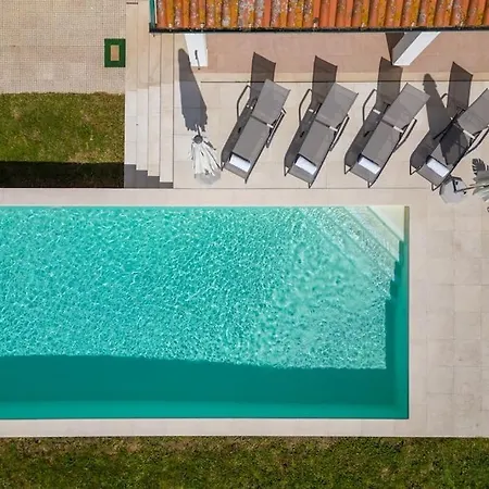 Coral - Private Large Pool & Garden *