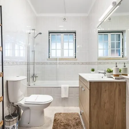 Villa Coral - Private Large Pool & Garden *