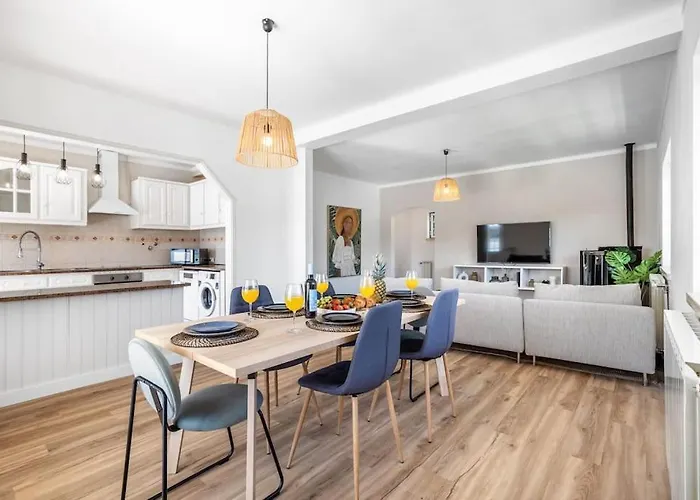 Coral - Private Large Pool & Garden Willa