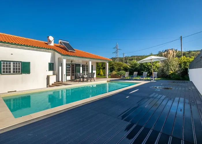 Coral - Private Large Pool & Garden Willa Famalicão